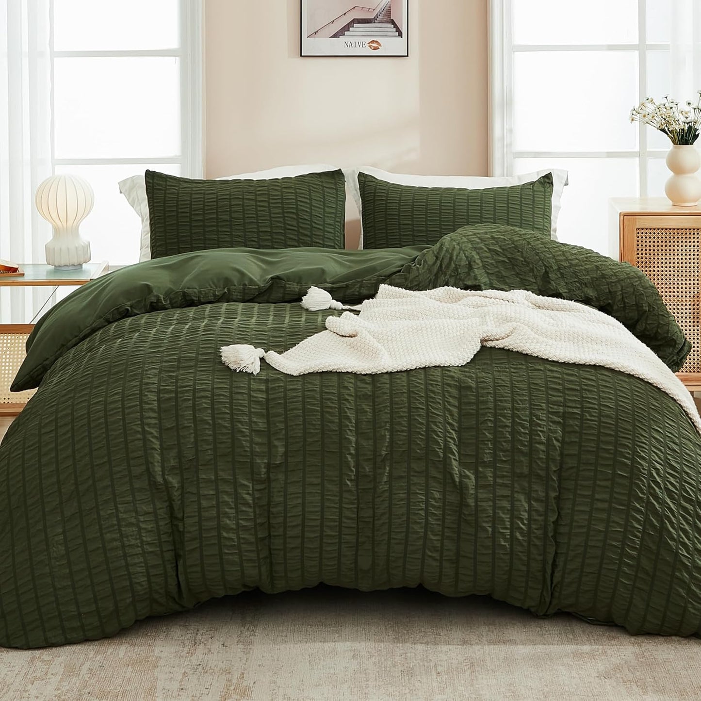 AveLom White Duvet Cover King (104 x 90 inches), 3 Pieces (1 Duvet Cover + 2 Pillow Cases), Seersucker Textured Ultra Soft Washed Microfiber, Textured Duvet Cover with Zipper Closure, Corner Ties