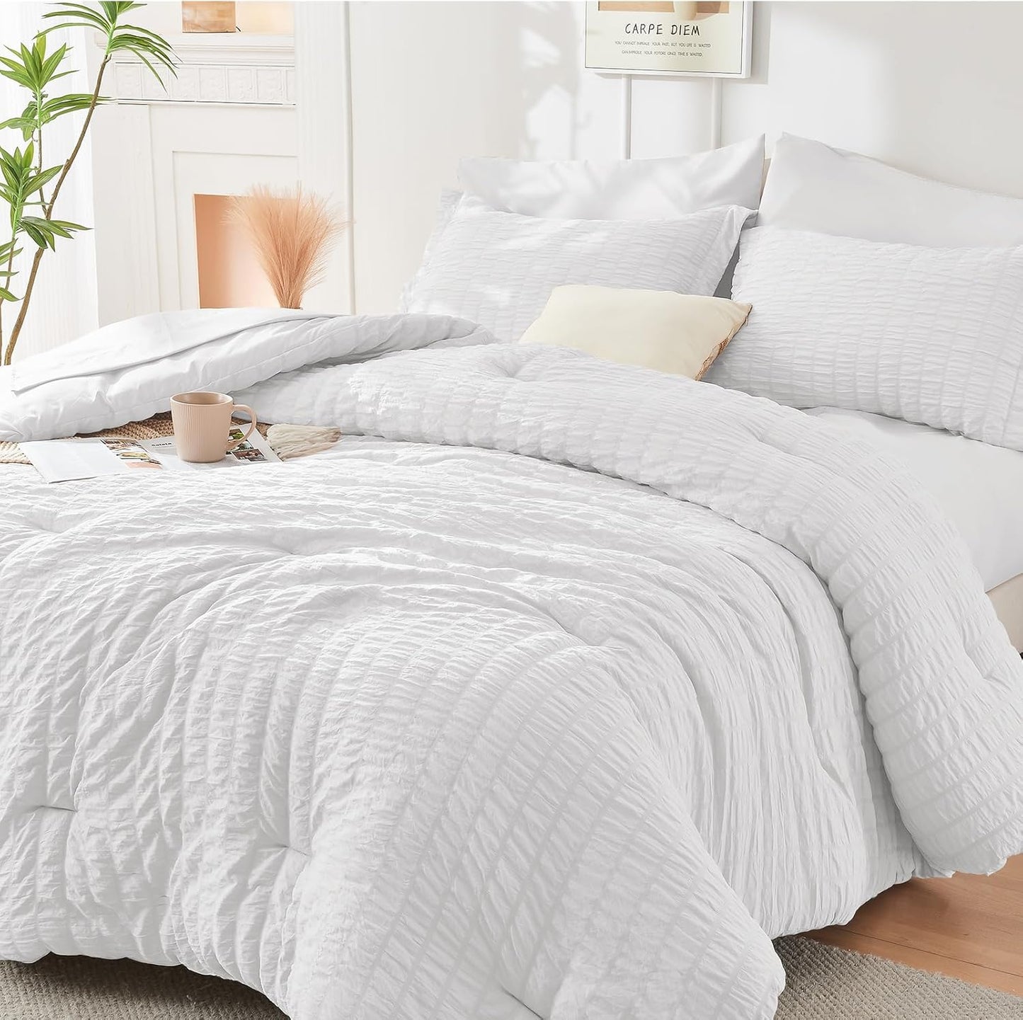 HYMOKEGE Beige Duvet Cover Queen Size, Ultra Soft 3-Piece Seersucker Duvet Cover Set with Zipper Closure, Soft Brushed Microfiber Bedding Set with 8 Corner Ties (90"x90", 2 Pillowshams)