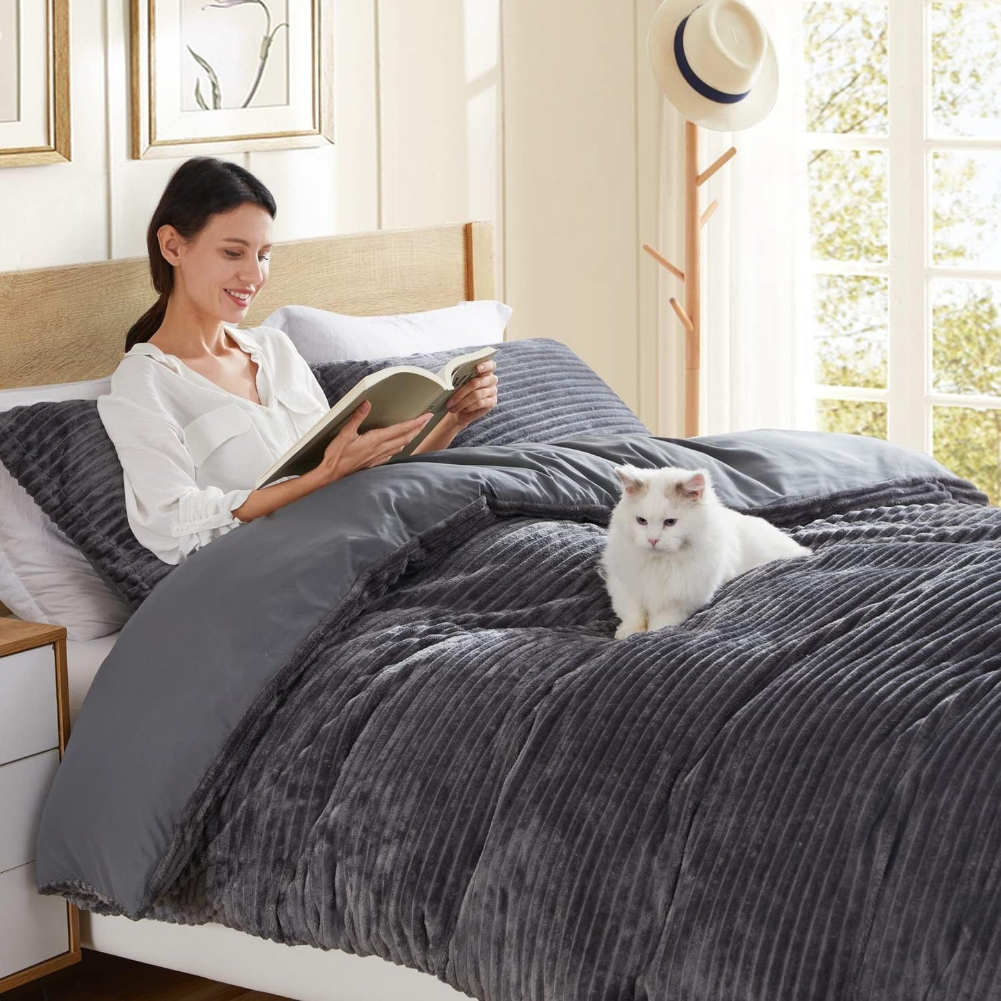 Hearth & Harbor Premium Flannel Duvet Cover Set - 3 PC Reversible Full Comforter Cover Set with Microfiber Back - 1 Velvet Duvet Cover Full & 2 Pillow Shams 80 x 90 inches - Charcoal Gray