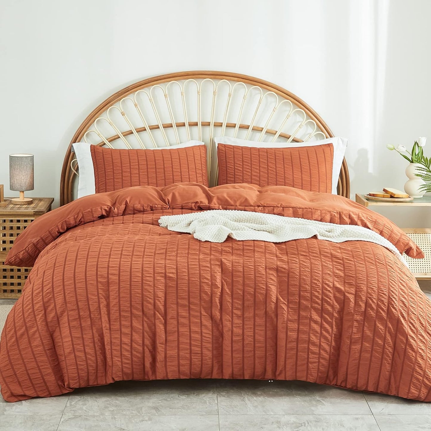 AveLom White Duvet Cover King (104 x 90 inches), 3 Pieces (1 Duvet Cover + 2 Pillow Cases), Seersucker Textured Ultra Soft Washed Microfiber, Textured Duvet Cover with Zipper Closure, Corner Ties