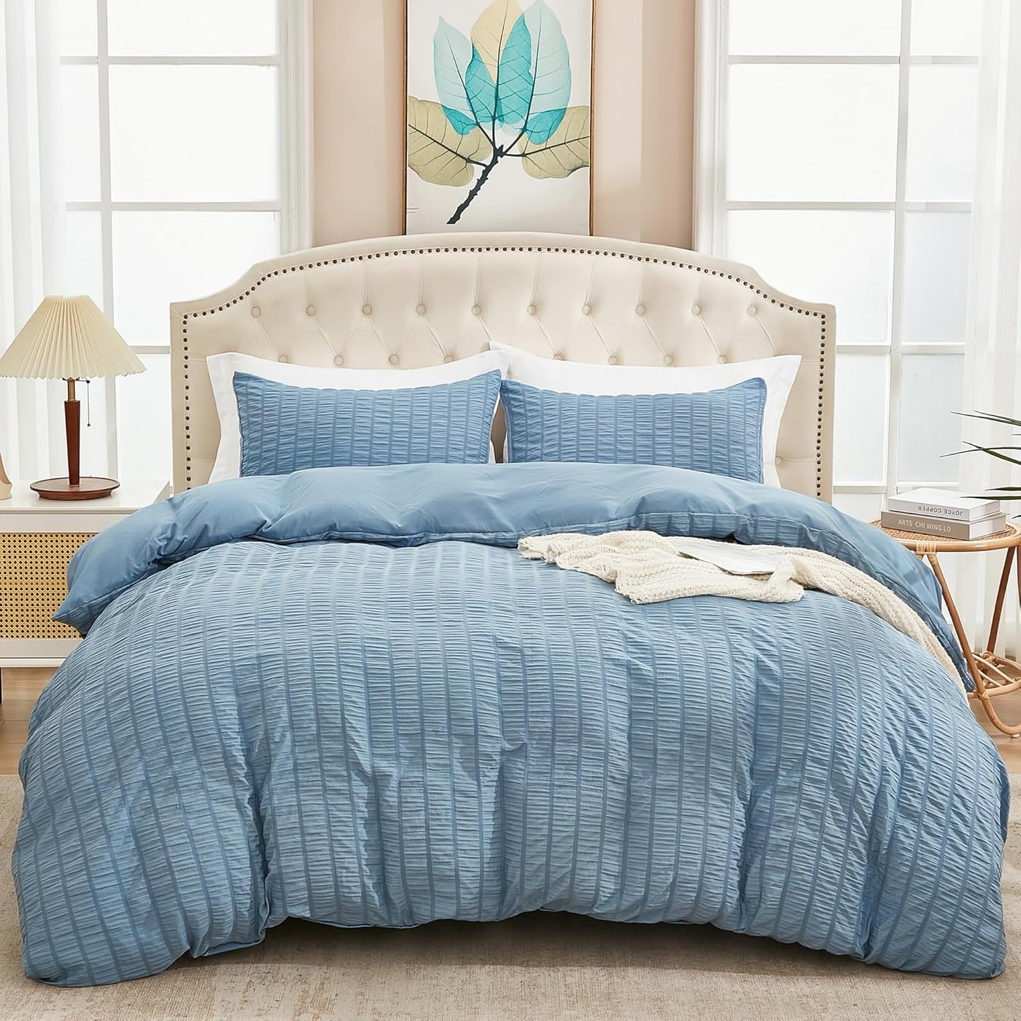 AveLom White Duvet Cover King (104 x 90 inches), 3 Pieces (1 Duvet Cover + 2 Pillow Cases), Seersucker Textured Ultra Soft Washed Microfiber, Textured Duvet Cover with Zipper Closure, Corner Ties