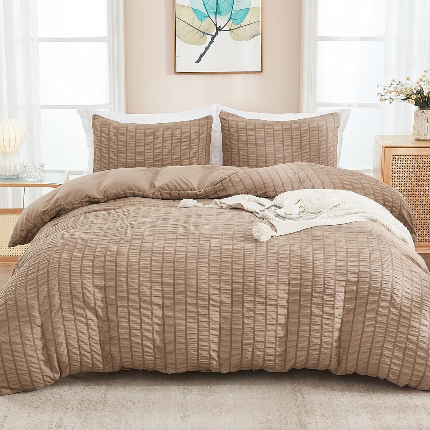 AveLom White Duvet Cover King (104 x 90 inches), 3 Pieces (1 Duvet Cover + 2 Pillow Cases), Seersucker Textured Ultra Soft Washed Microfiber, Textured Duvet Cover with Zipper Closure, Corner Ties