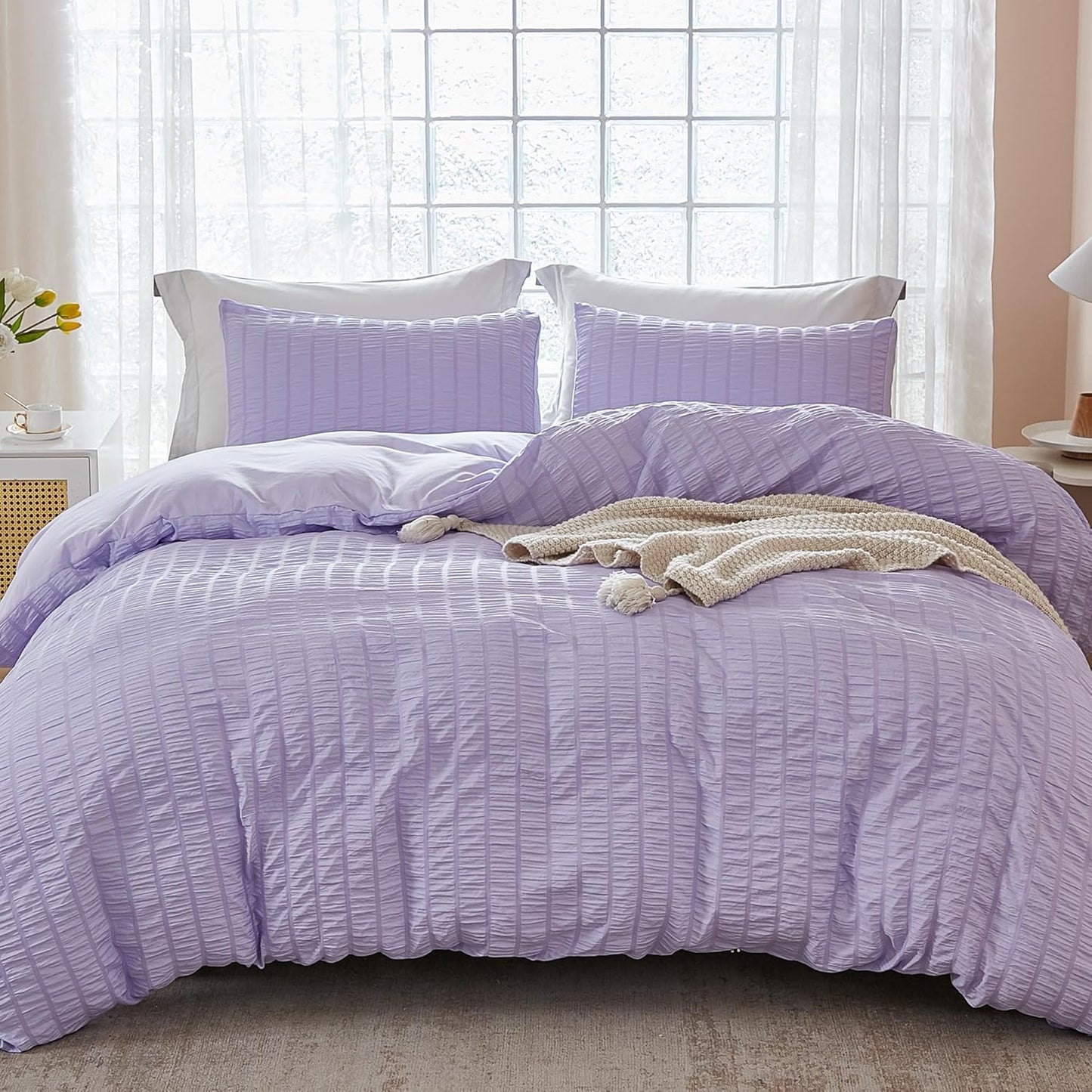 AveLom White Duvet Cover King (104 x 90 inches), 3 Pieces (1 Duvet Cover + 2 Pillow Cases), Seersucker Textured Ultra Soft Washed Microfiber, Textured Duvet Cover with Zipper Closure, Corner Ties