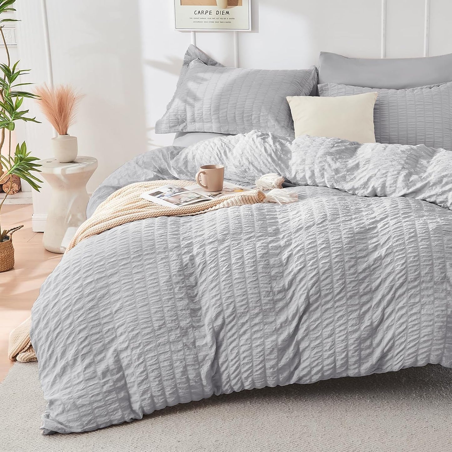 HYMOKEGE Beige Duvet Cover Queen Size, Ultra Soft 3-Piece Seersucker Duvet Cover Set with Zipper Closure, Soft Brushed Microfiber Bedding Set with 8 Corner Ties (90"x90", 2 Pillowshams)